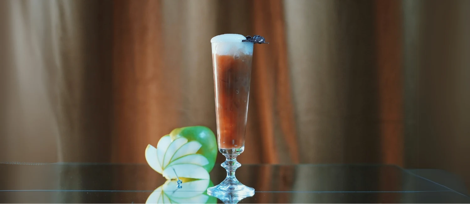 The brand’s Caramel Apple cold brew uses ordinary Caramel Sauce in the drink and Sea Salt Caramel Sauce in the apple foam.